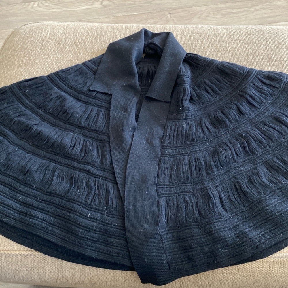 DREAM SPUN AUSTRIA - HA&E SMITH BERMUDA black wool cape capelet collar vintage